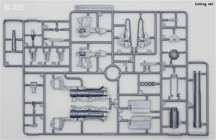 MG 彩色电镀版 独角兽高达钛合金配色(红绿骨架Ver.) - 图片